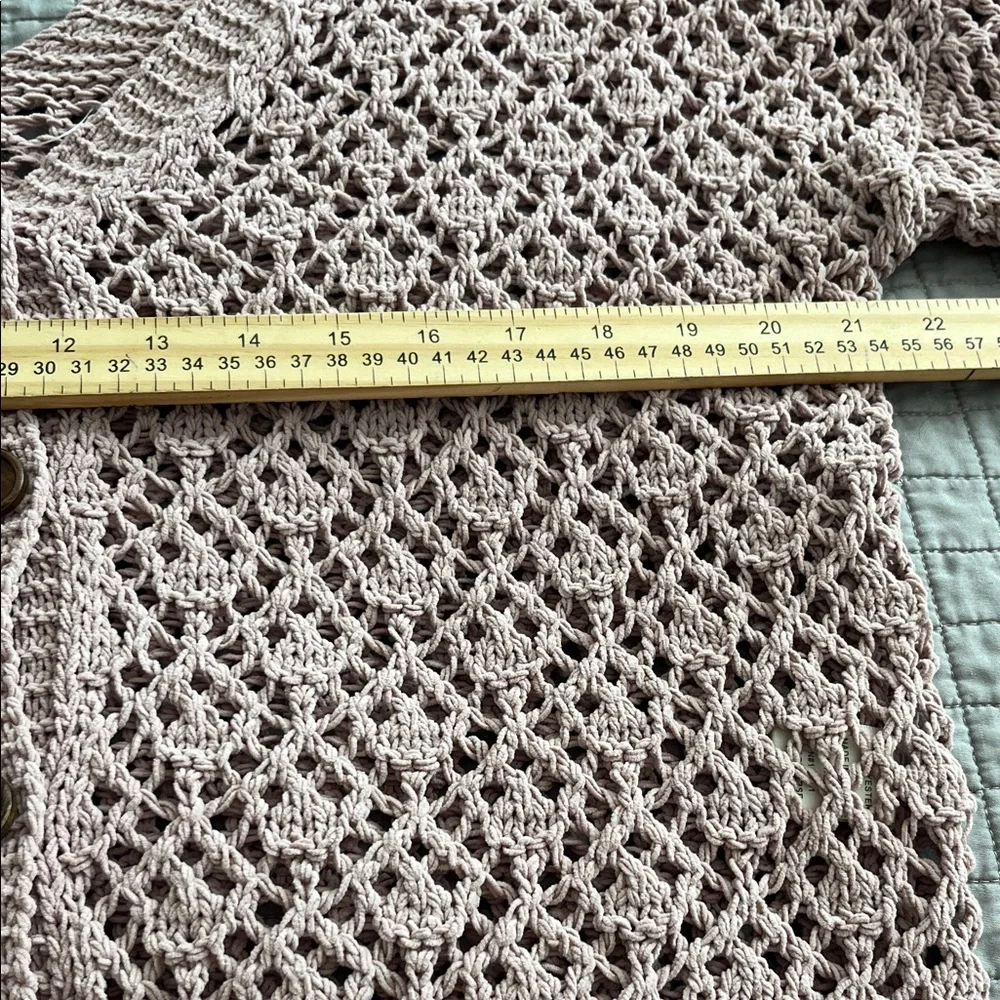 Nicole Miller Pink Cropped Cardigan with Open-Knit Design - Picture 13 of 14